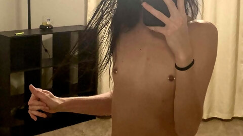 Just another pic of my tiny nude body... hope you enjoy.